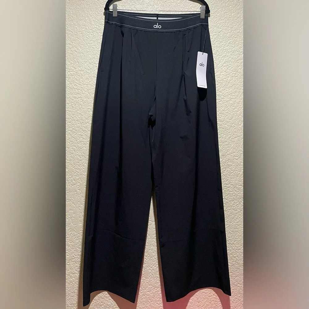 Alo Yoga NWT Suit Up Trouser Regular Lightweight Straight Leg Black Size S